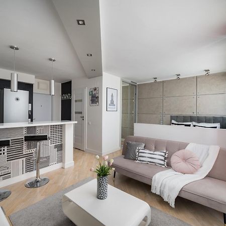 Air-Conditioned Premium Loft Warsaw Skyline Only 900 M To Central Station Kültér fotó